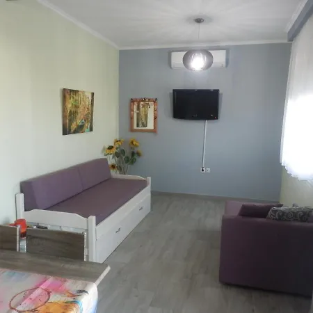 Zephyros Family 2 Apartment *