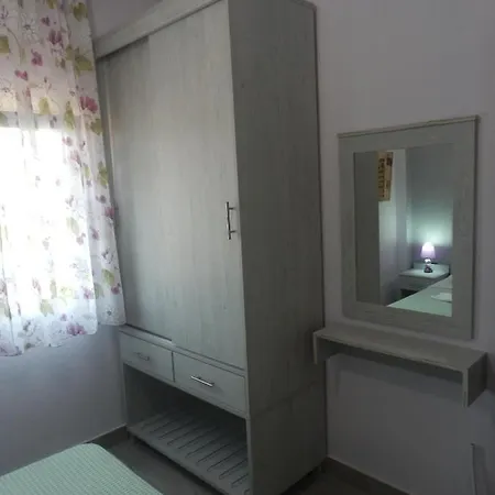 Apartment Zephyros Family 2 *