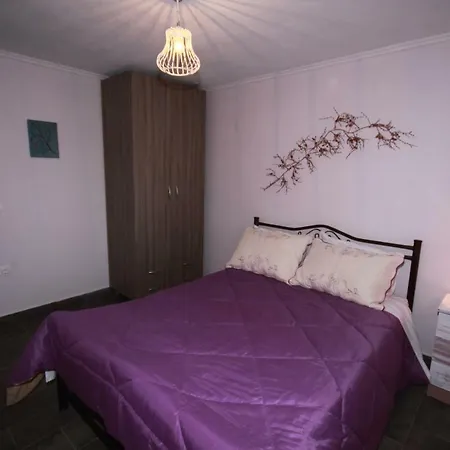 Zephyros Family 2 Apartment