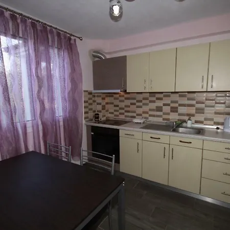 Zephyros Family 2 Apartment