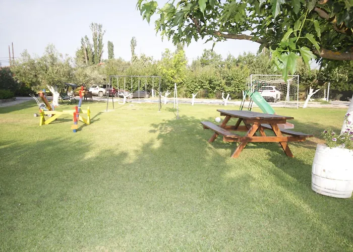 Zephyros Resort 2 *